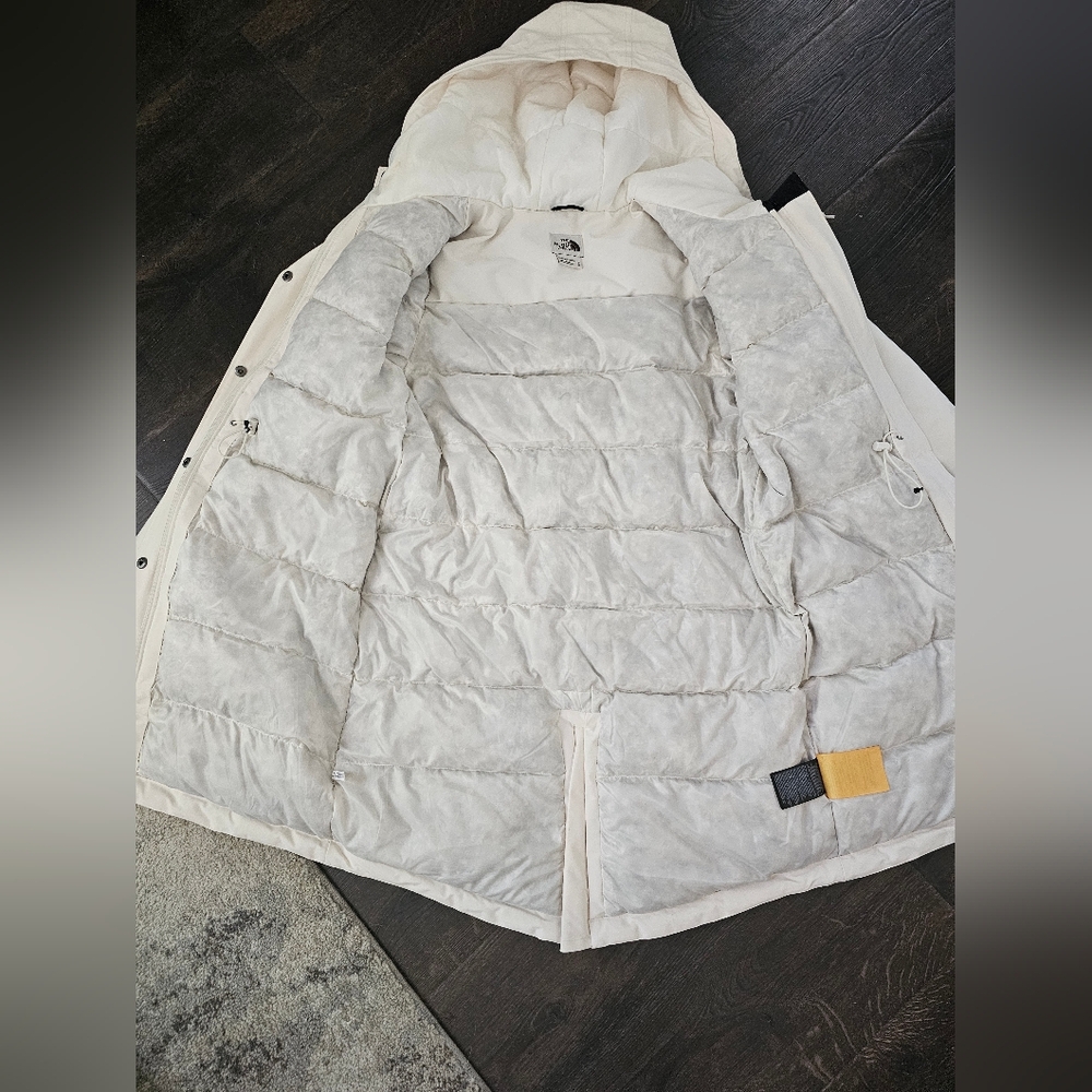 The North Face heavy coat - Picture 2 of 7